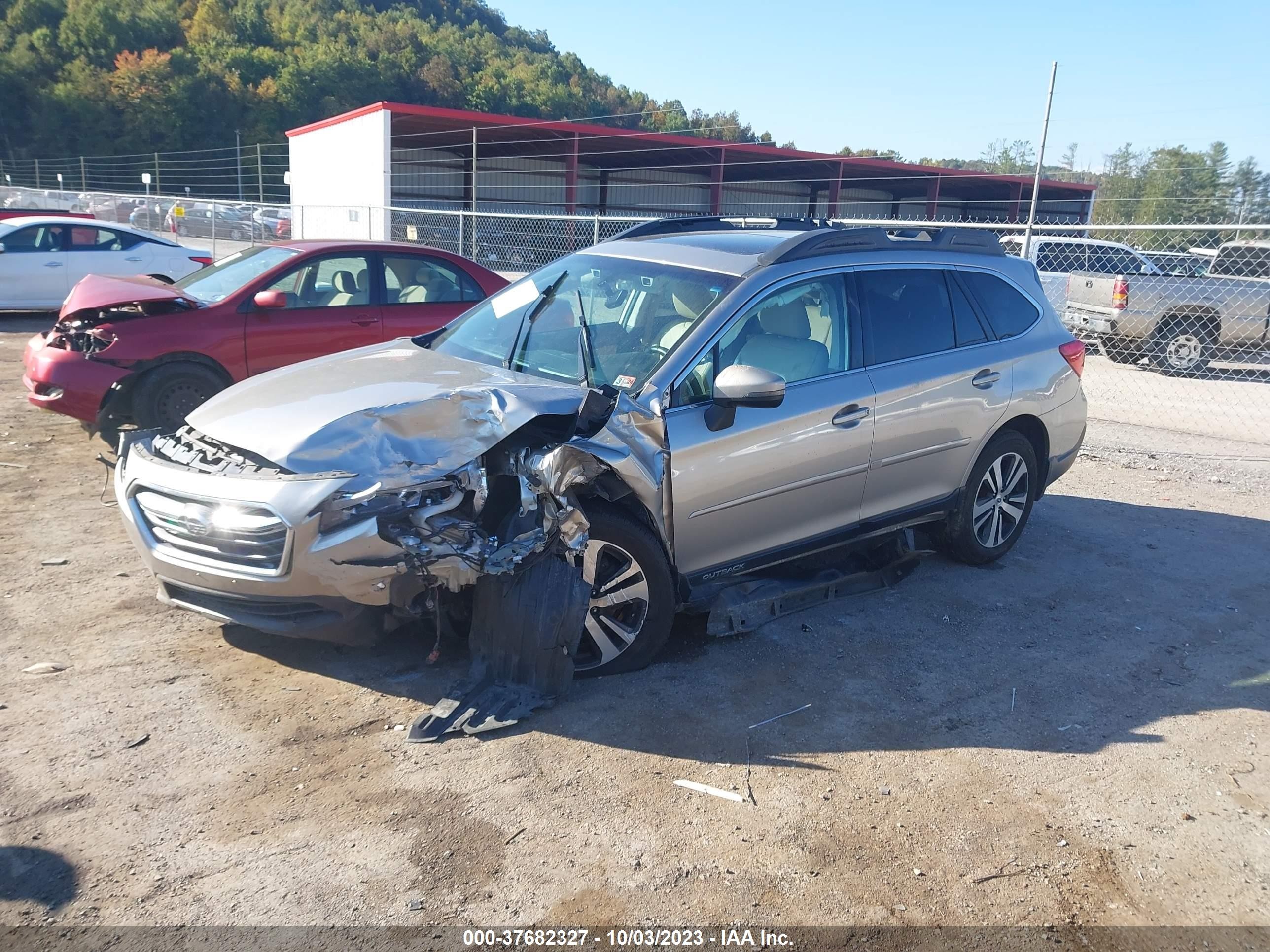 Photo 1 VIN: 4S4BSANC9J3314964 - SUBARU OUTBACK 