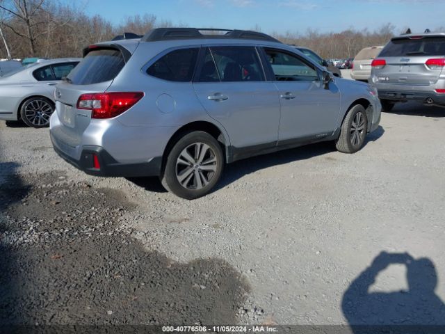 Photo 3 VIN: 4S4BSANC9J3323048 - SUBARU OUTBACK 