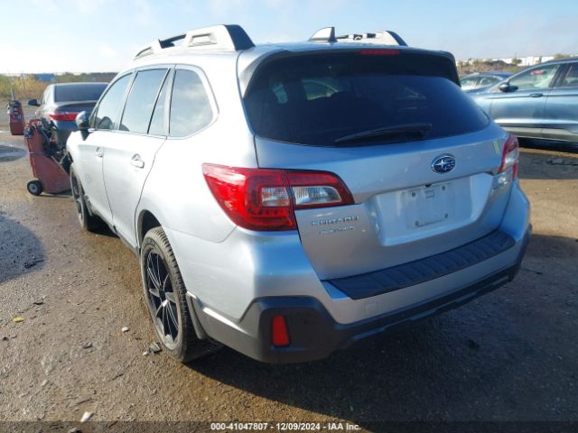 Photo 2 VIN: 4S4BSANC9J3363727 - SUBARU OUTBACK 