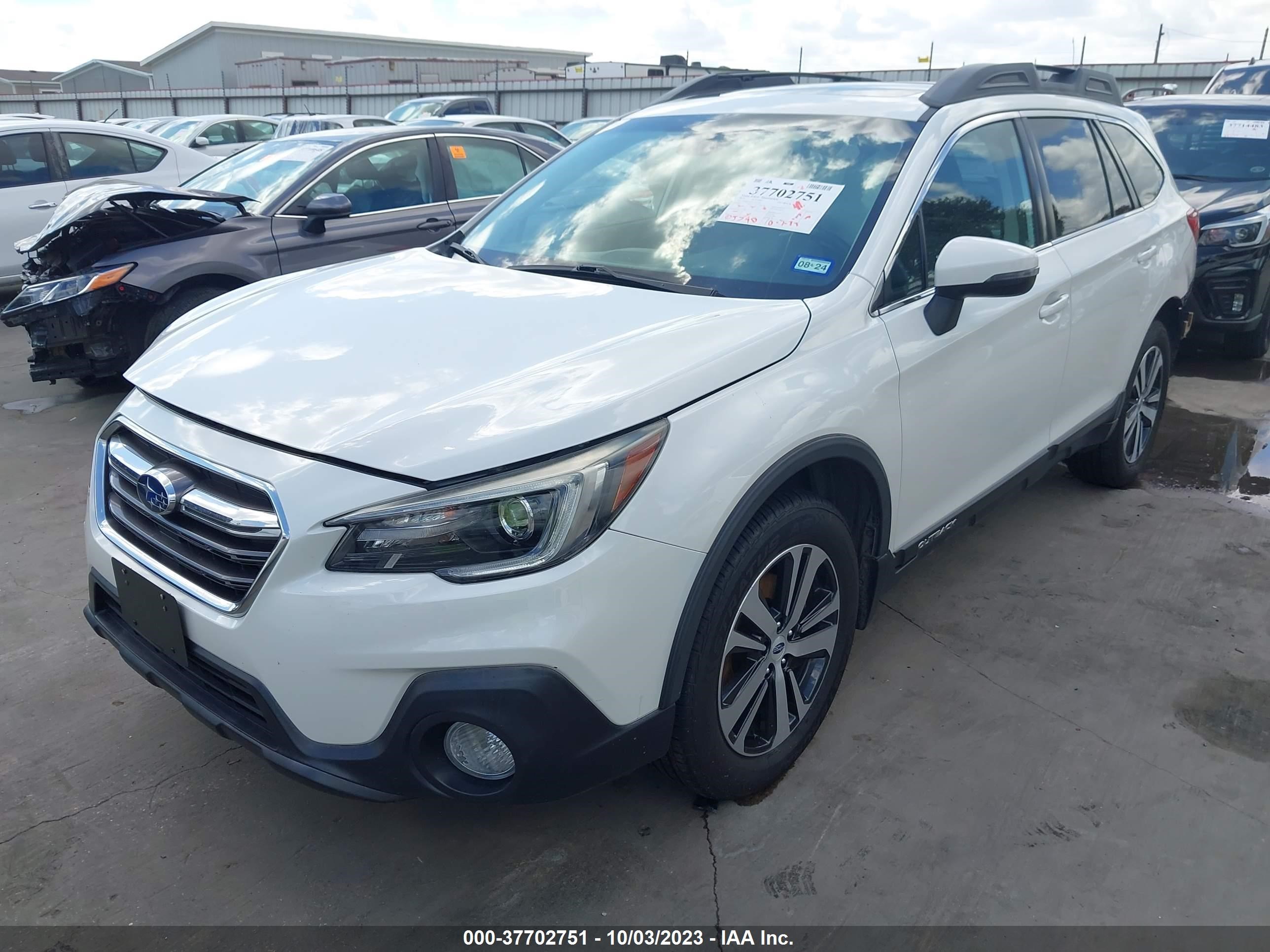 Photo 1 VIN: 4S4BSANC9J3367700 - SUBARU OUTBACK 