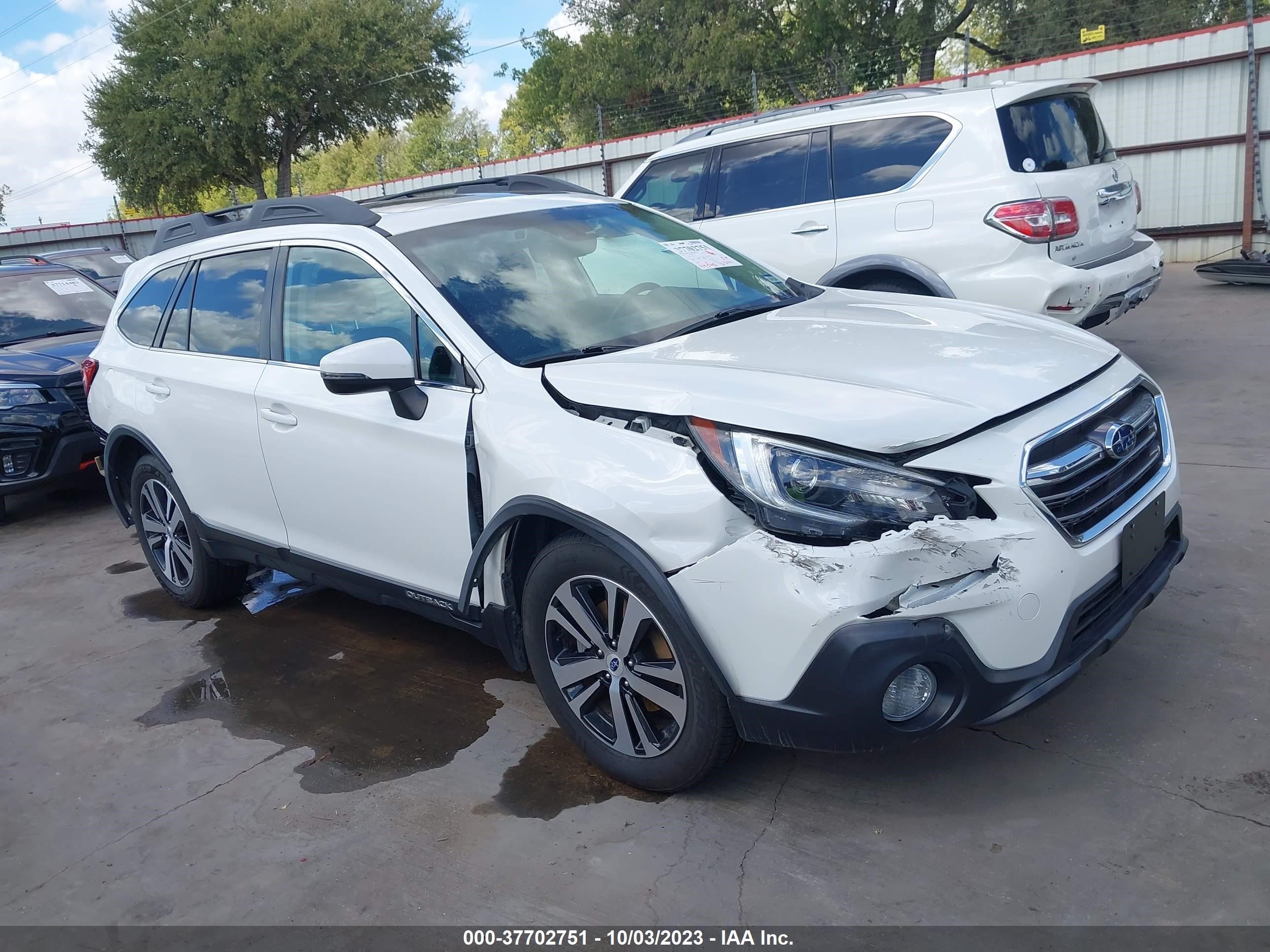 Photo 5 VIN: 4S4BSANC9J3367700 - SUBARU OUTBACK 