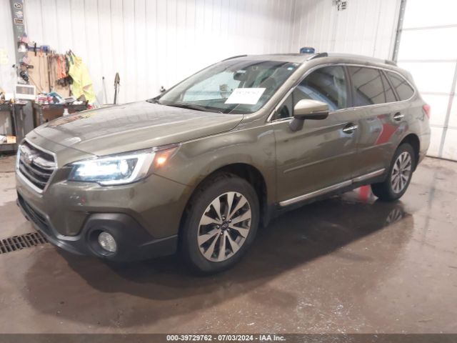 Photo 1 VIN: 4S4BSATC2J3319359 - SUBARU OUTBACK 