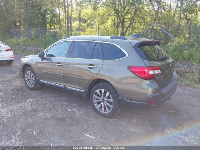 Photo 2 VIN: 4S4BSATCXJ3207618 - SUBARU OUTBACK 