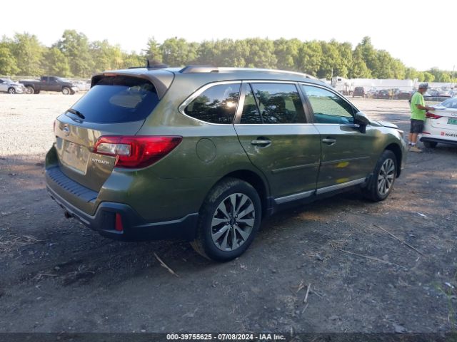 Photo 3 VIN: 4S4BSATCXJ3207618 - SUBARU OUTBACK 