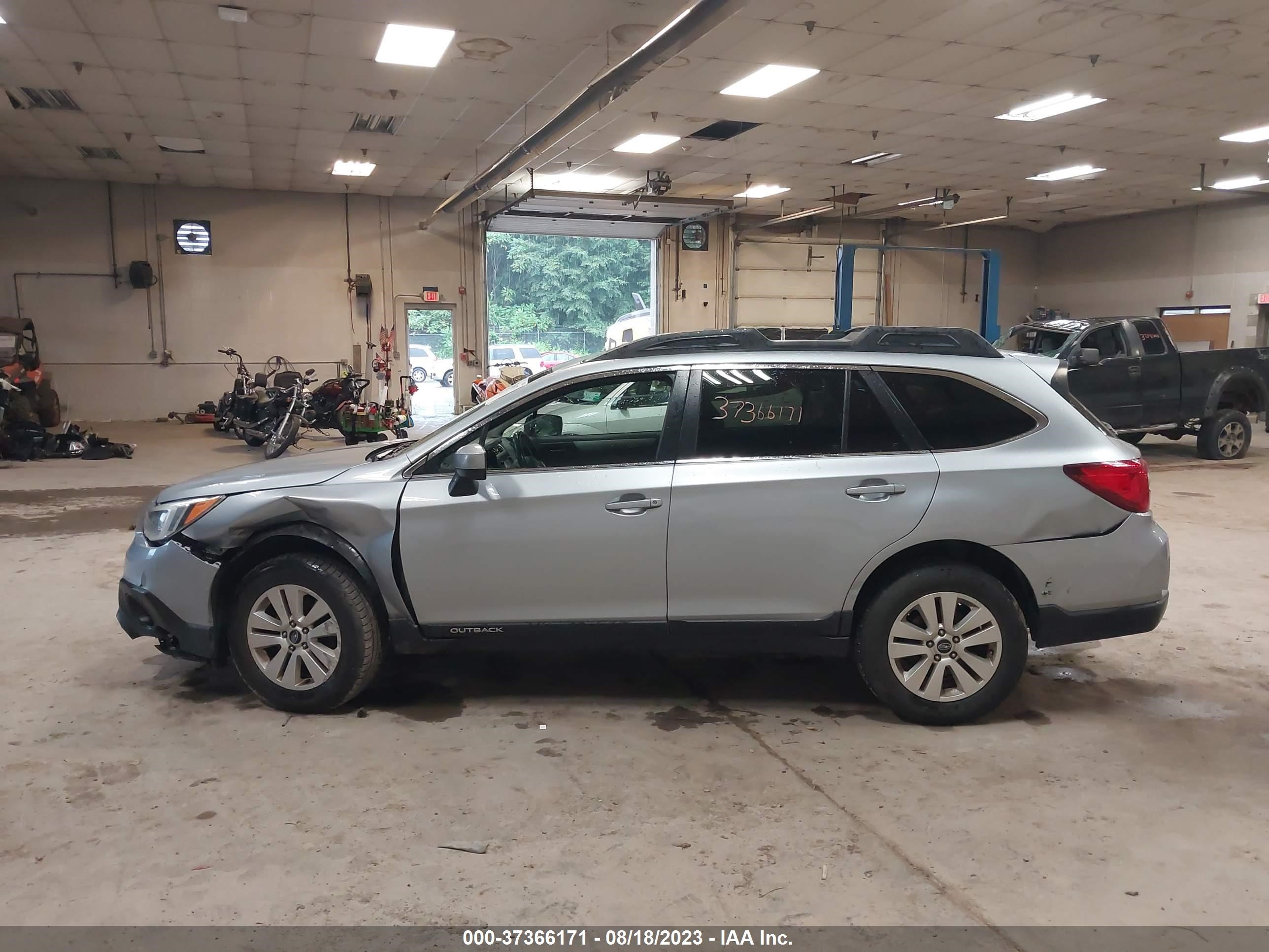 Photo 13 VIN: 4S4BSBCCXF3302936 - SUBARU OUTBACK 