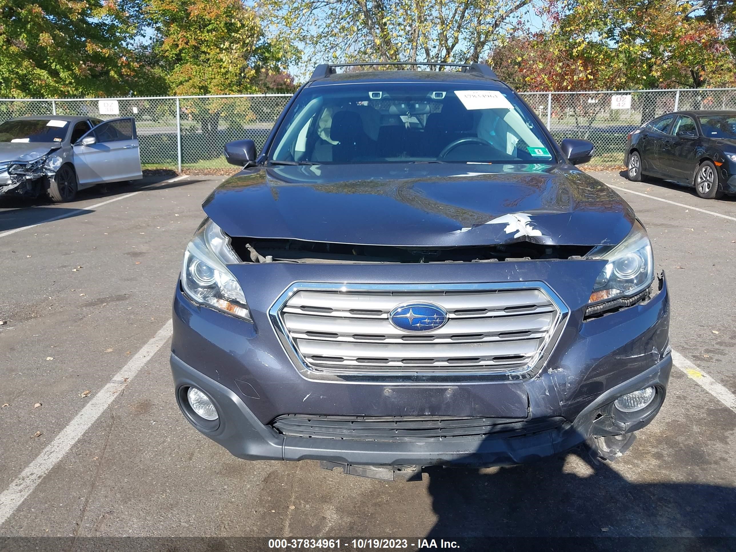 Photo 11 VIN: 4S4BSBFC1G3303650 - SUBARU OUTBACK 