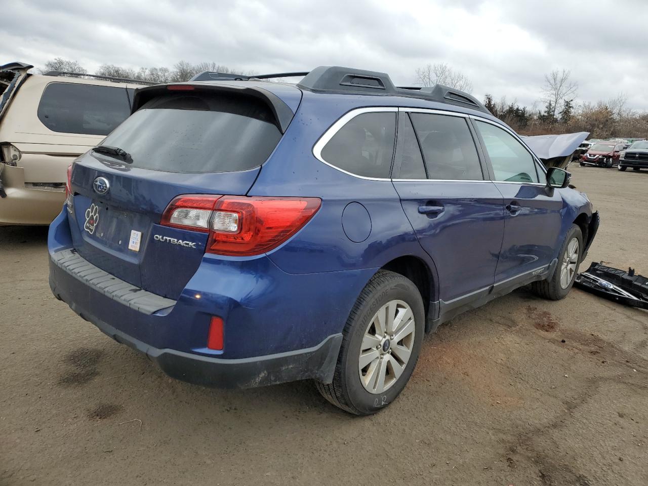 Photo 2 VIN: 4S4BSBFC8F3308195 - SUBARU OUTBACK 