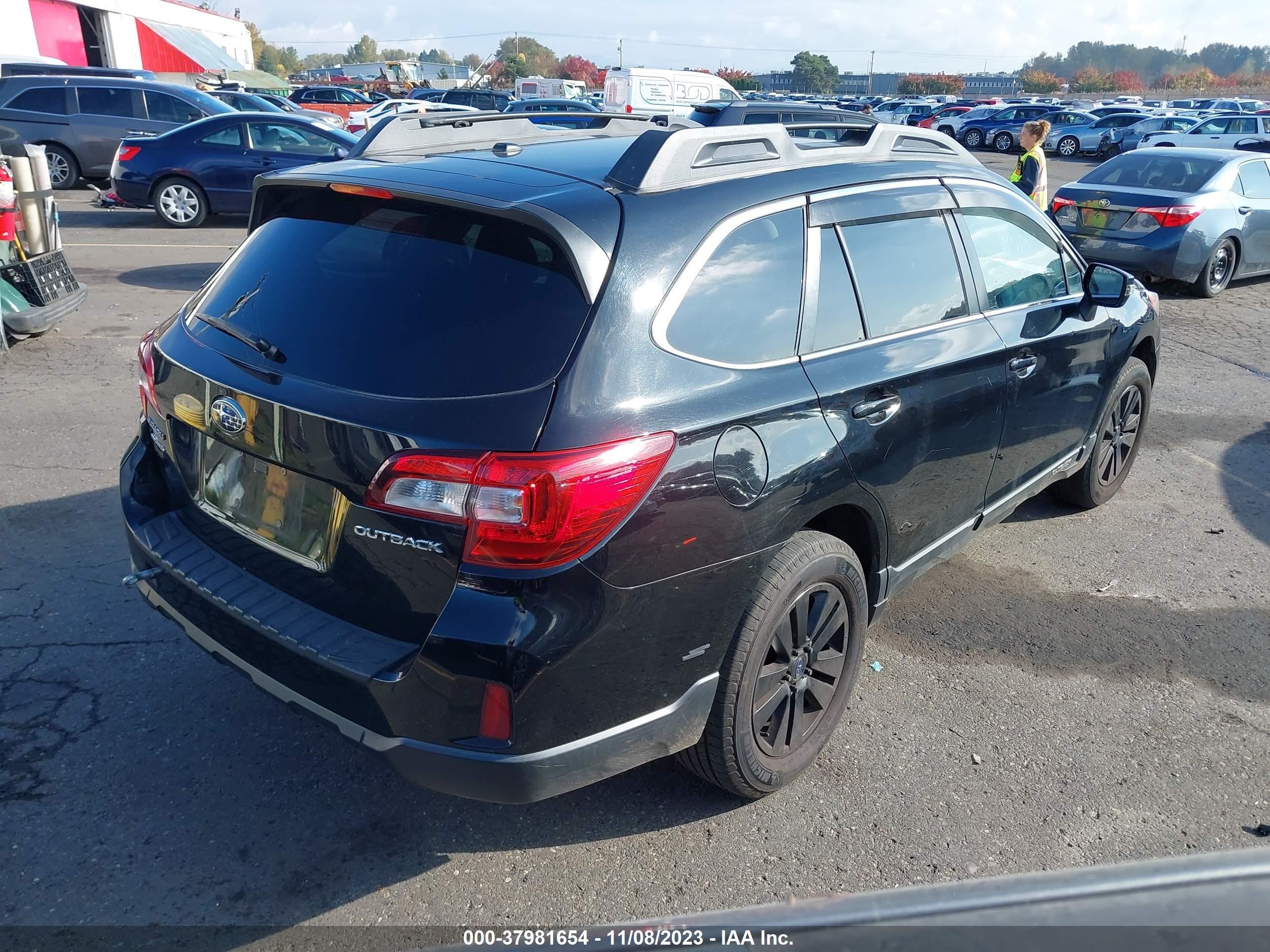 Photo 3 VIN: 4S4BSBHC0F3295598 - SUBARU OUTBACK 