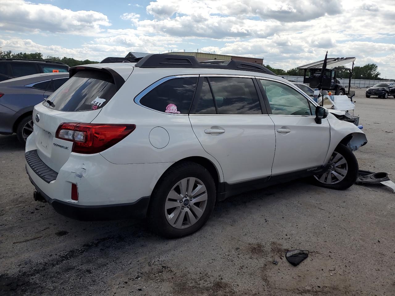 Photo 2 VIN: 4S4BSBHC6F3308256 - SUBARU OUTBACK 