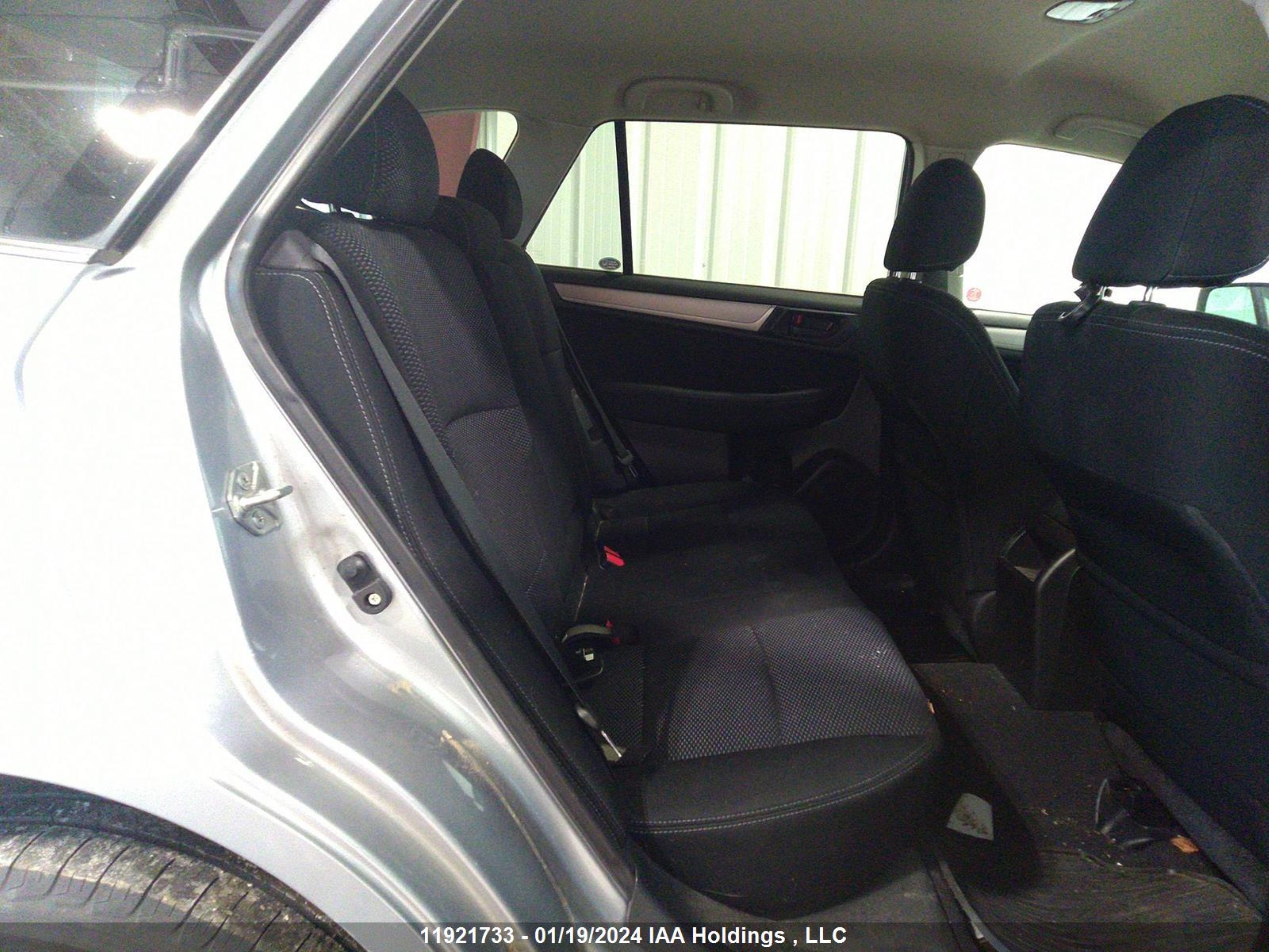 Photo 7 VIN: 4S4BSCAC5G1250184 - SUBARU OUTBACK 