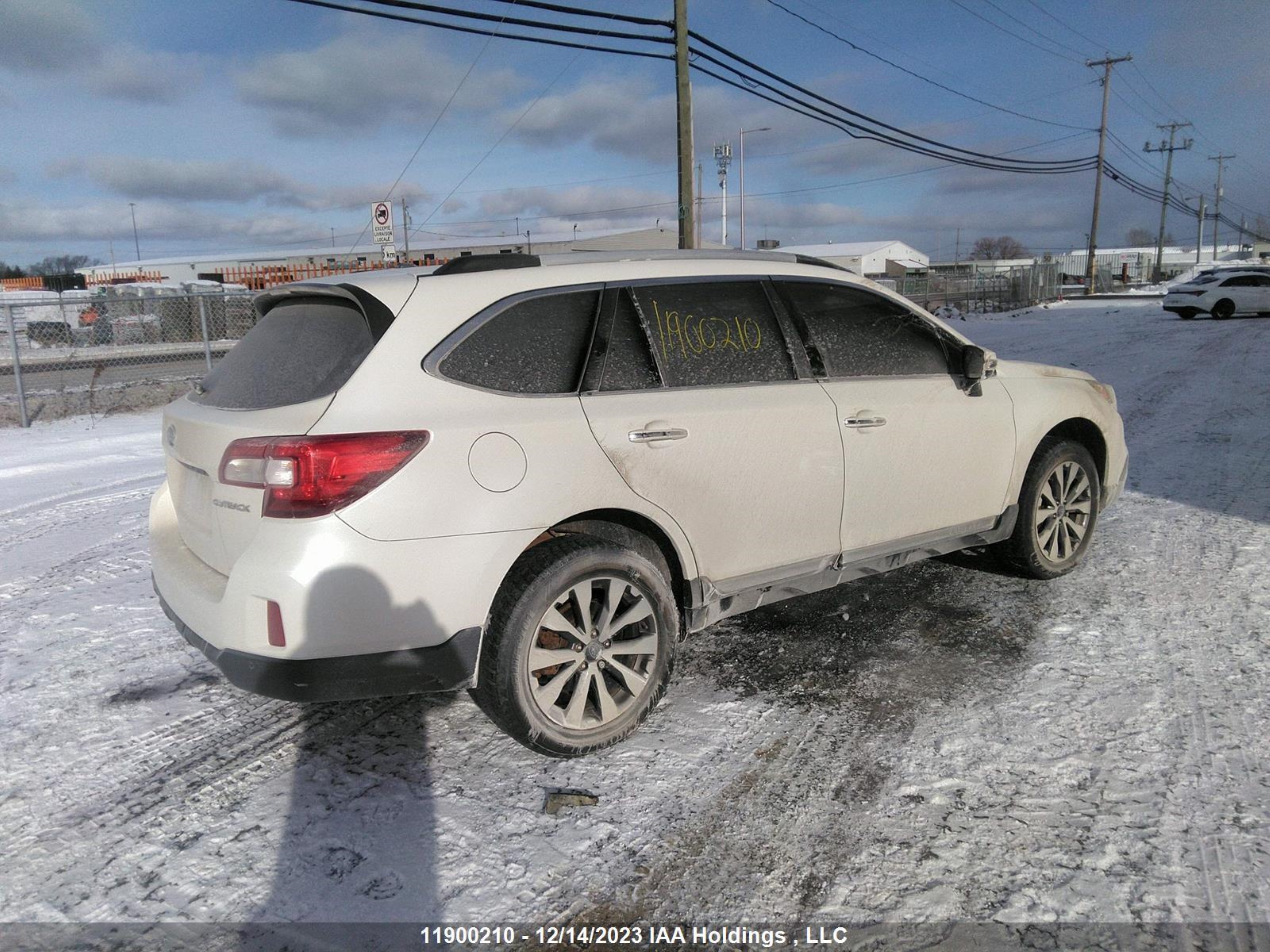 Photo 3 VIN: 4S4BSCTC1H3330407 - SUBARU OUTBACK 