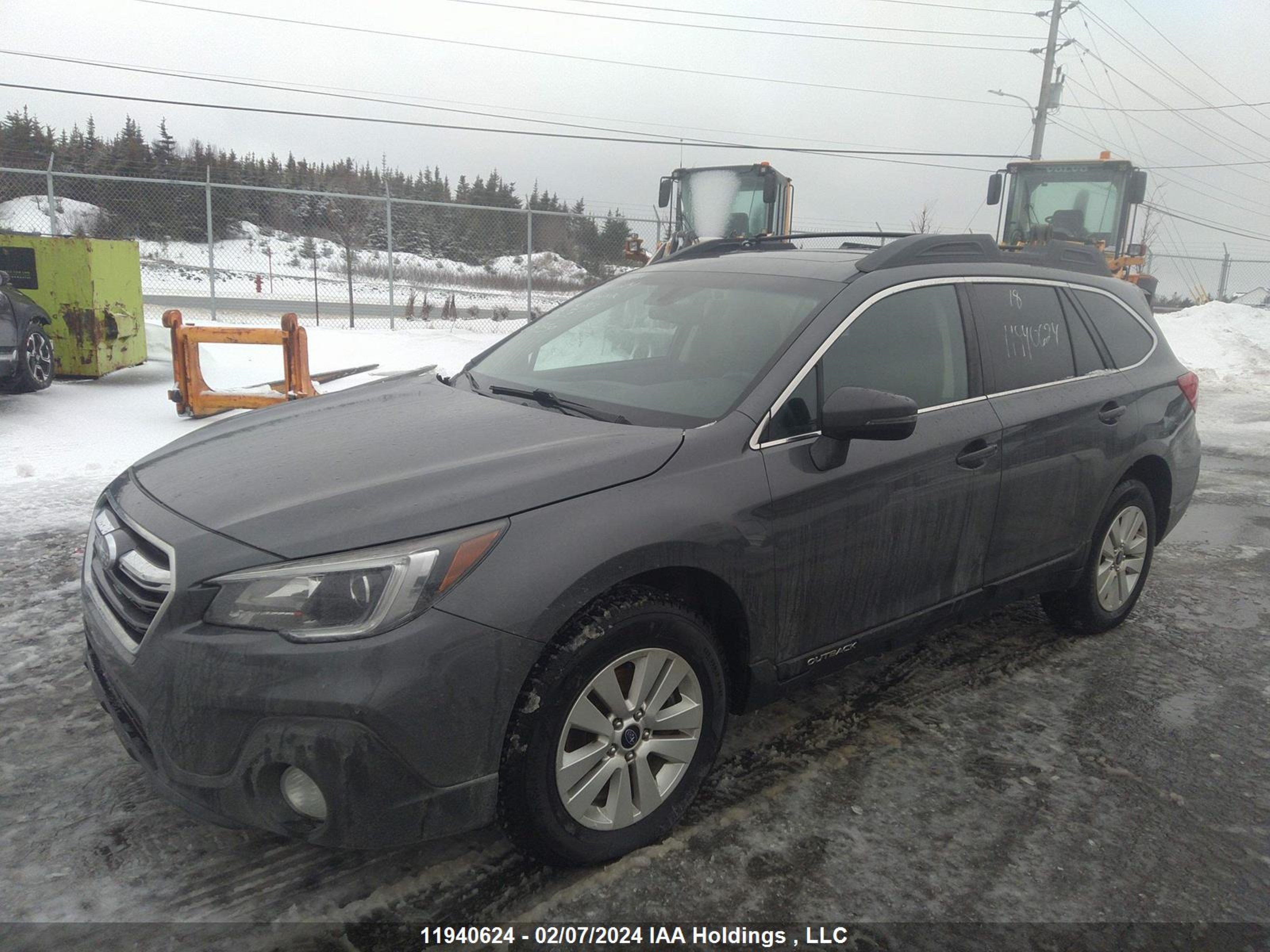 Photo 1 VIN: 4S4BSDGC0J3219093 - SUBARU OUTBACK 