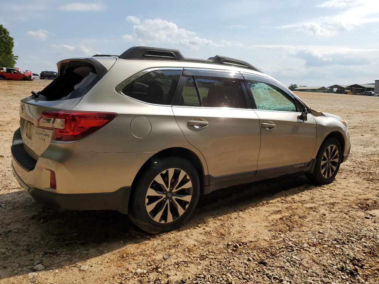 Photo 2 VIN: 4S4BSENC0F3226075 - SUBARU OUTBACK 