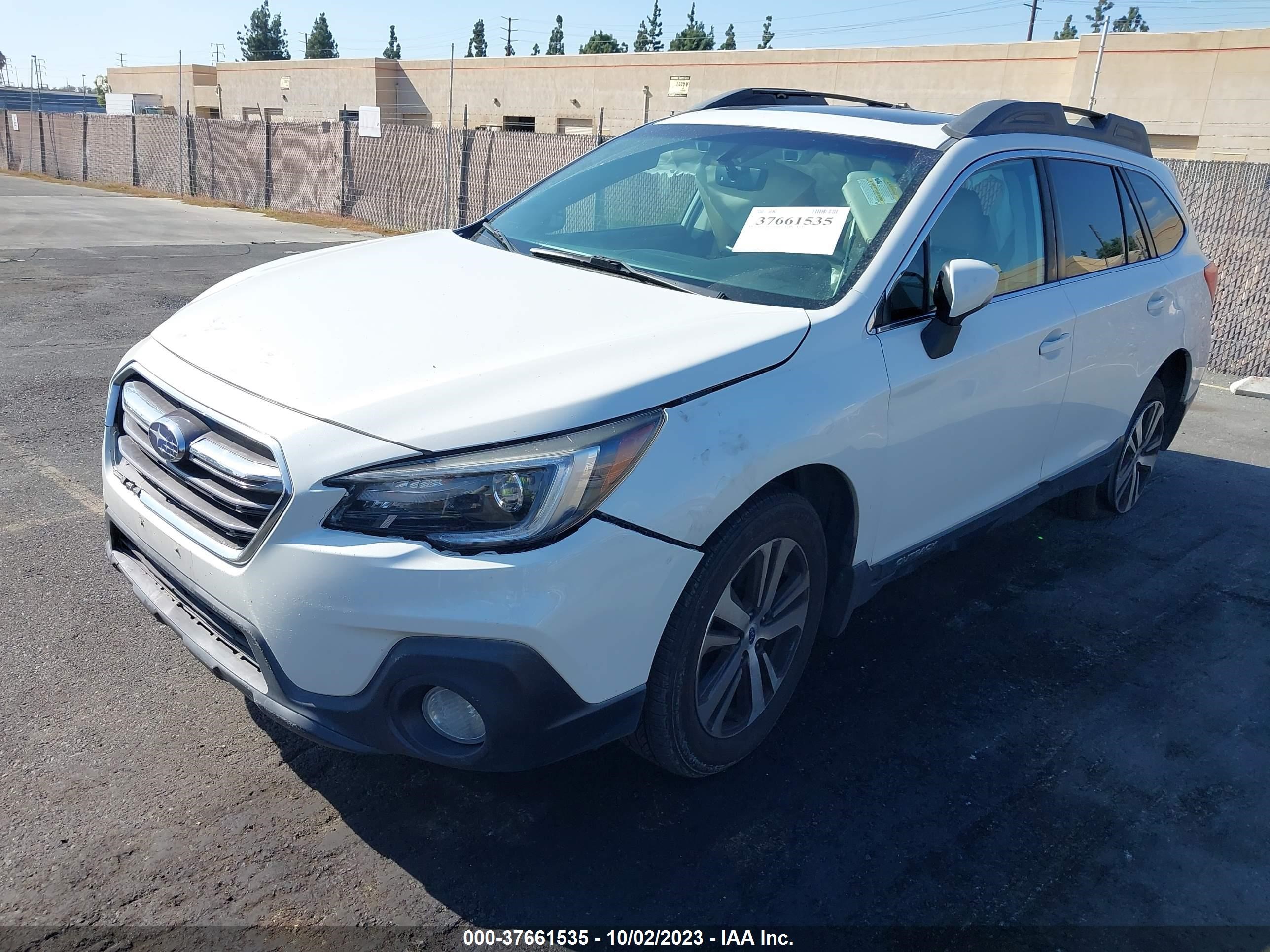 Photo 1 VIN: 4S4BSENC1J3381310 - SUBARU OUTBACK 