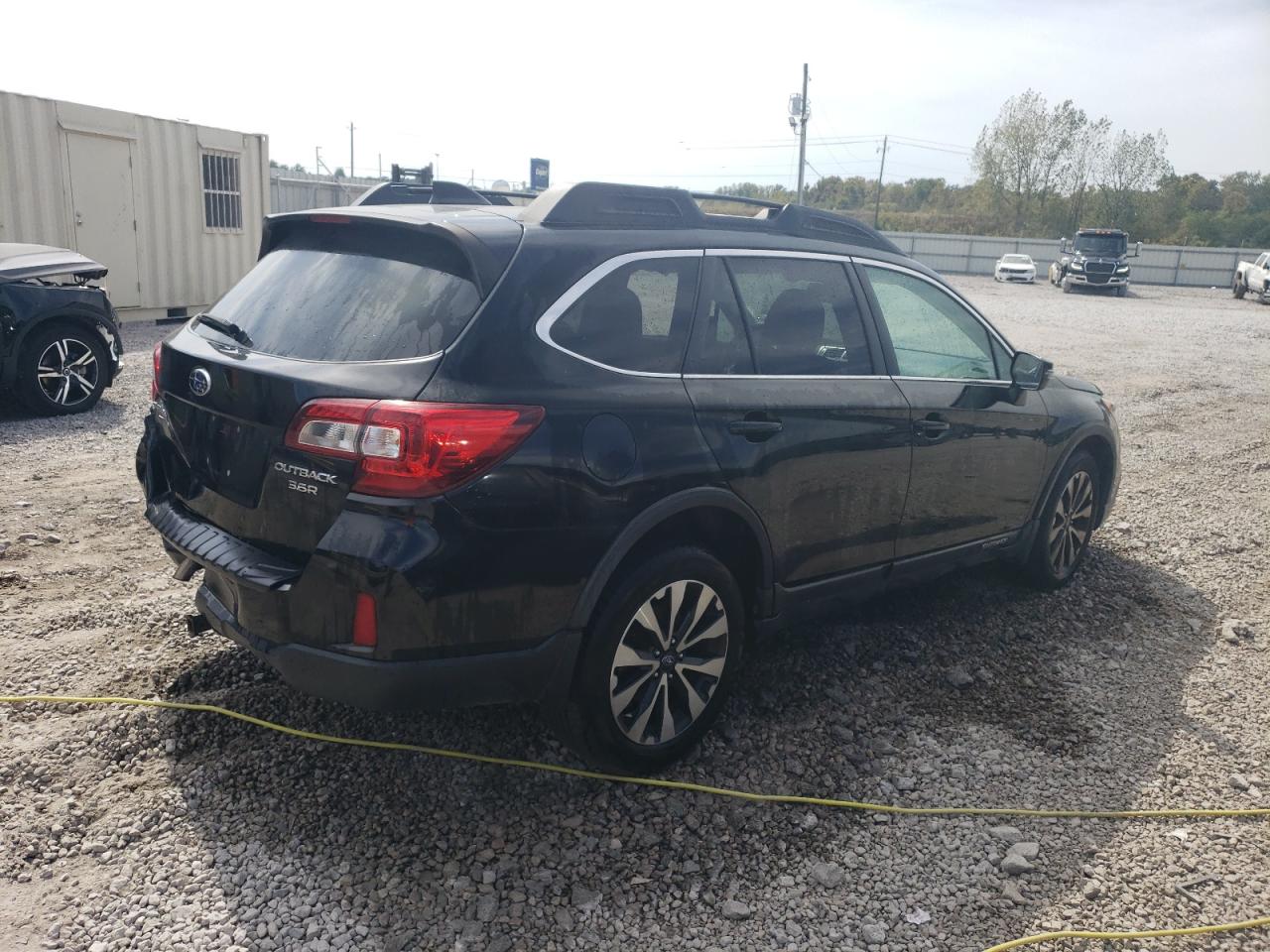 Photo 2 VIN: 4S4BSENC7G3329964 - SUBARU OUTBACK 