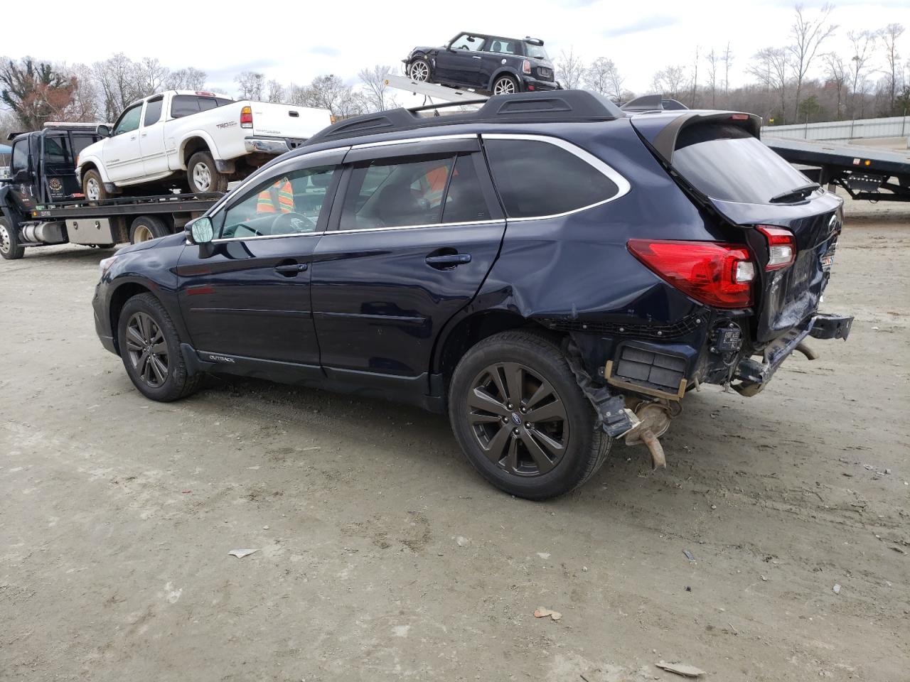 Photo 1 VIN: 4S4BSENC7J3282698 - SUBARU OUTBACK 