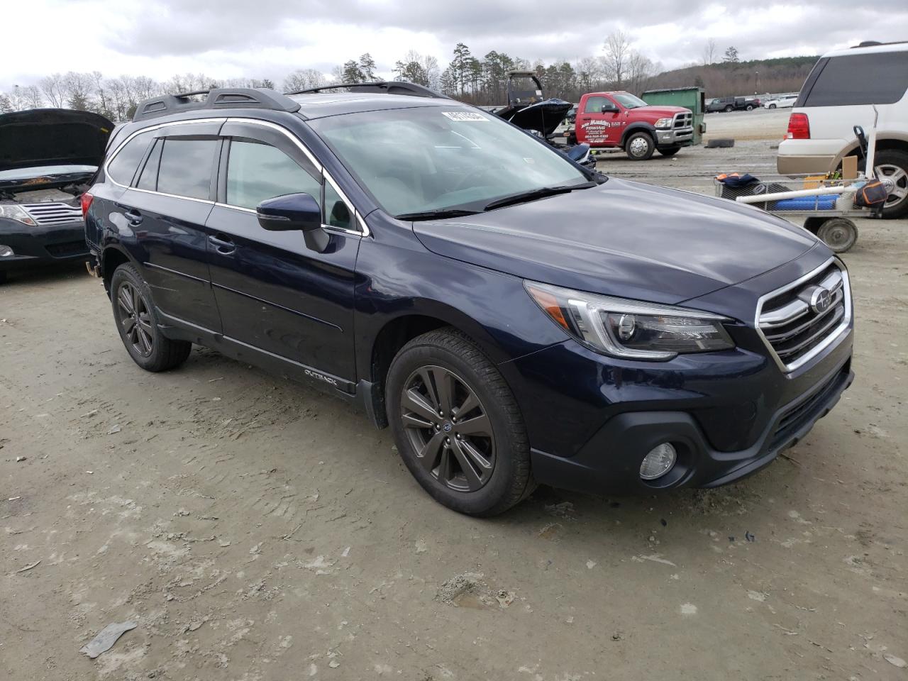 Photo 3 VIN: 4S4BSENC7J3282698 - SUBARU OUTBACK 