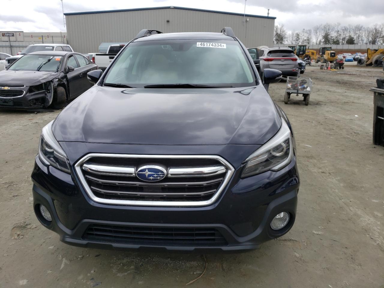 Photo 4 VIN: 4S4BSENC7J3282698 - SUBARU OUTBACK 