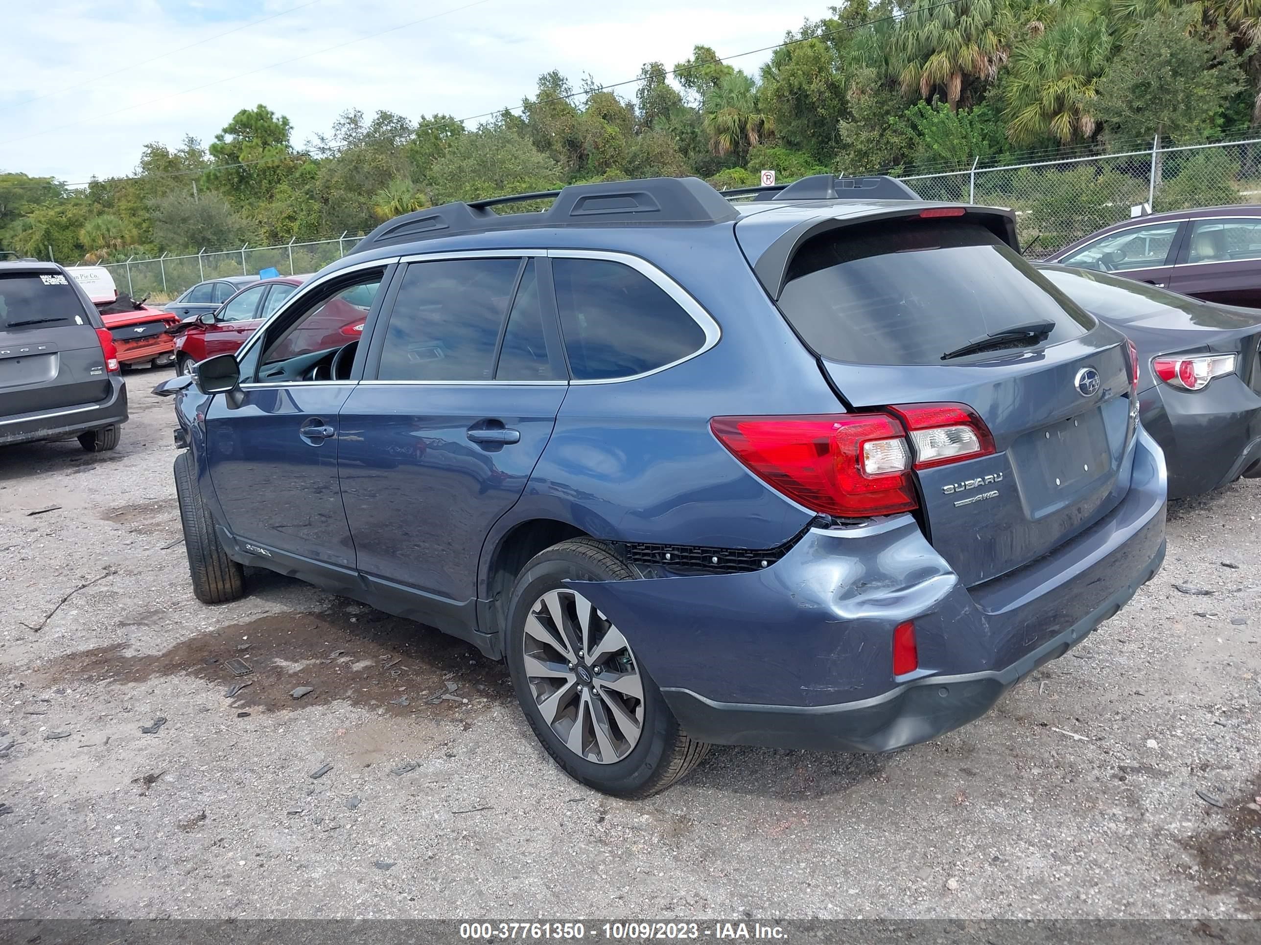 Photo 2 VIN: 4S4BSENCXH3304784 - SUBARU OUTBACK 