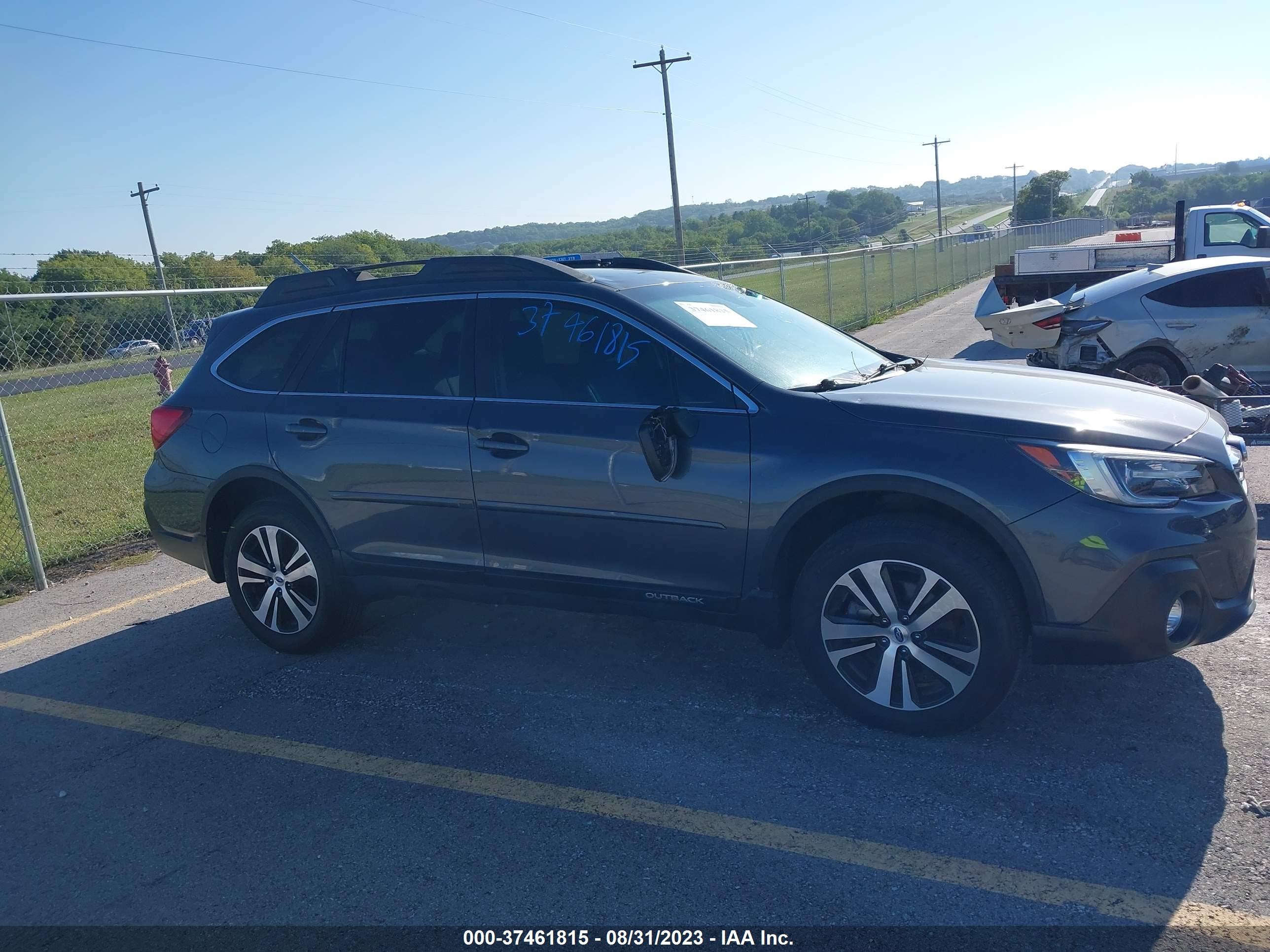 Photo 13 VIN: 4S4BSENCXJ3311871 - SUBARU OUTBACK 