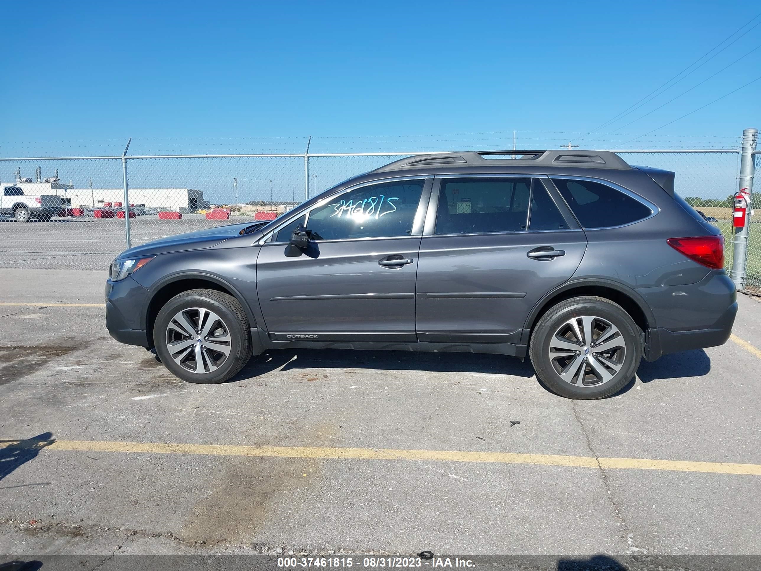 Photo 14 VIN: 4S4BSENCXJ3311871 - SUBARU OUTBACK 