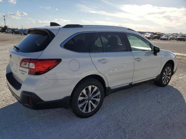 Photo 2 VIN: 4S4BSETC0J3261839 - SUBARU OUTBACK TO 