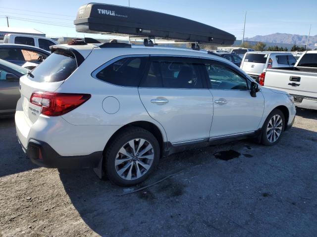 Photo 2 VIN: 4S4BSETC2J3352711 - SUBARU OUTBACK TO 