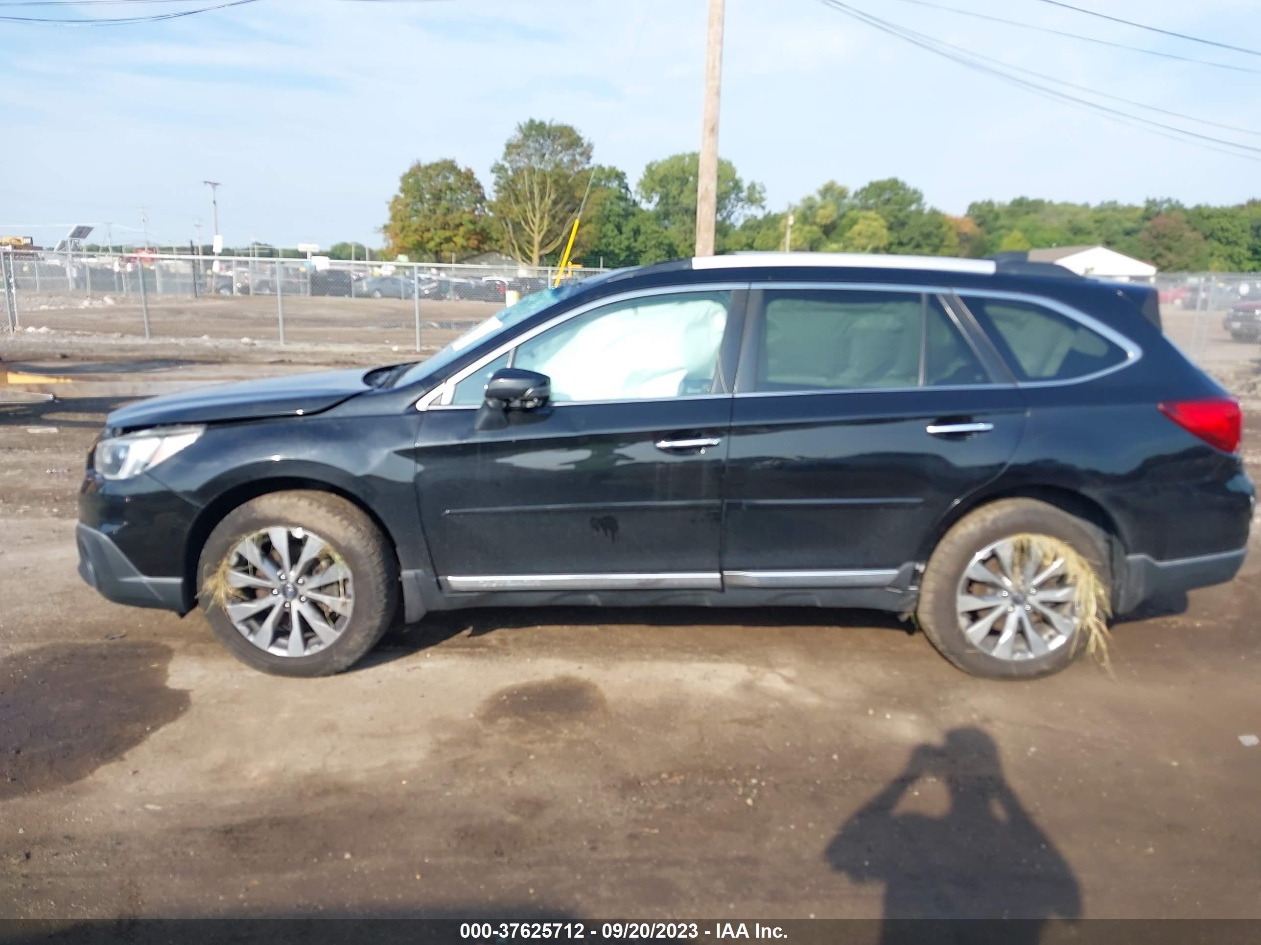 Photo 13 VIN: 4S4BSETC5H3310026 - SUBARU OUTBACK 