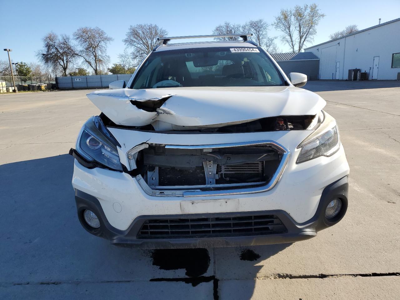 Photo 4 VIN: 4S4BSETC6J3243328 - SUBARU OUTBACK 