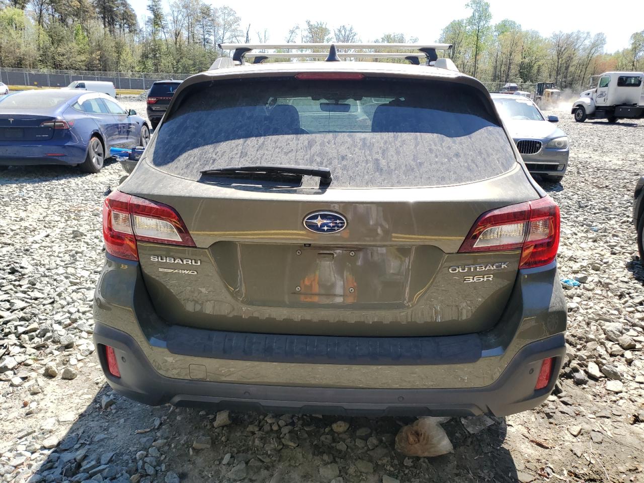 Photo 5 VIN: 4S4BSETC8J3358822 - SUBARU OUTBACK 