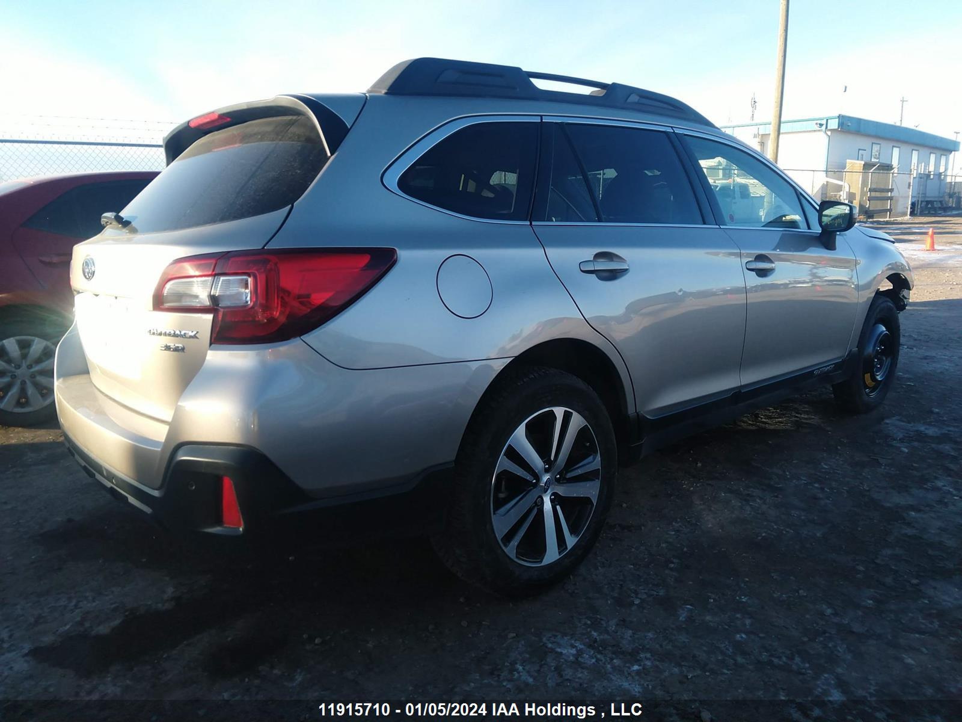 Photo 3 VIN: 4S4BSFNC5J3382627 - SUBARU OUTBACK 