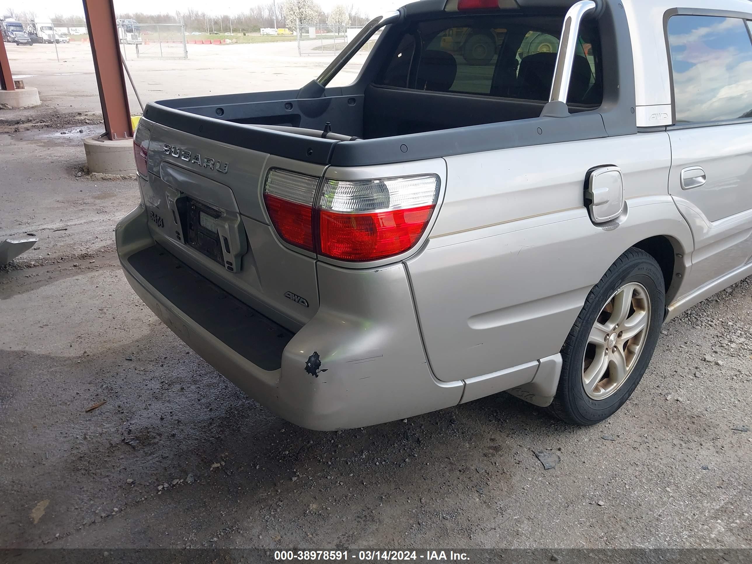 Photo 11 VIN: 4S4BT61C437107443 - SUBARU BAJA 