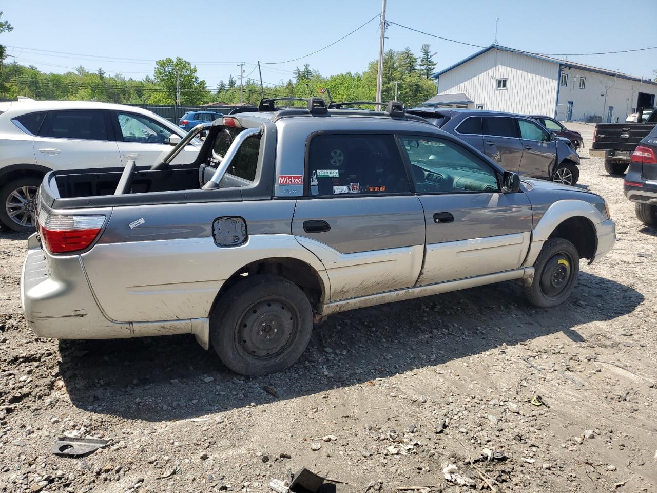 Photo 2 VIN: 4S4BT62C756100462 - SUBARU BAJA 