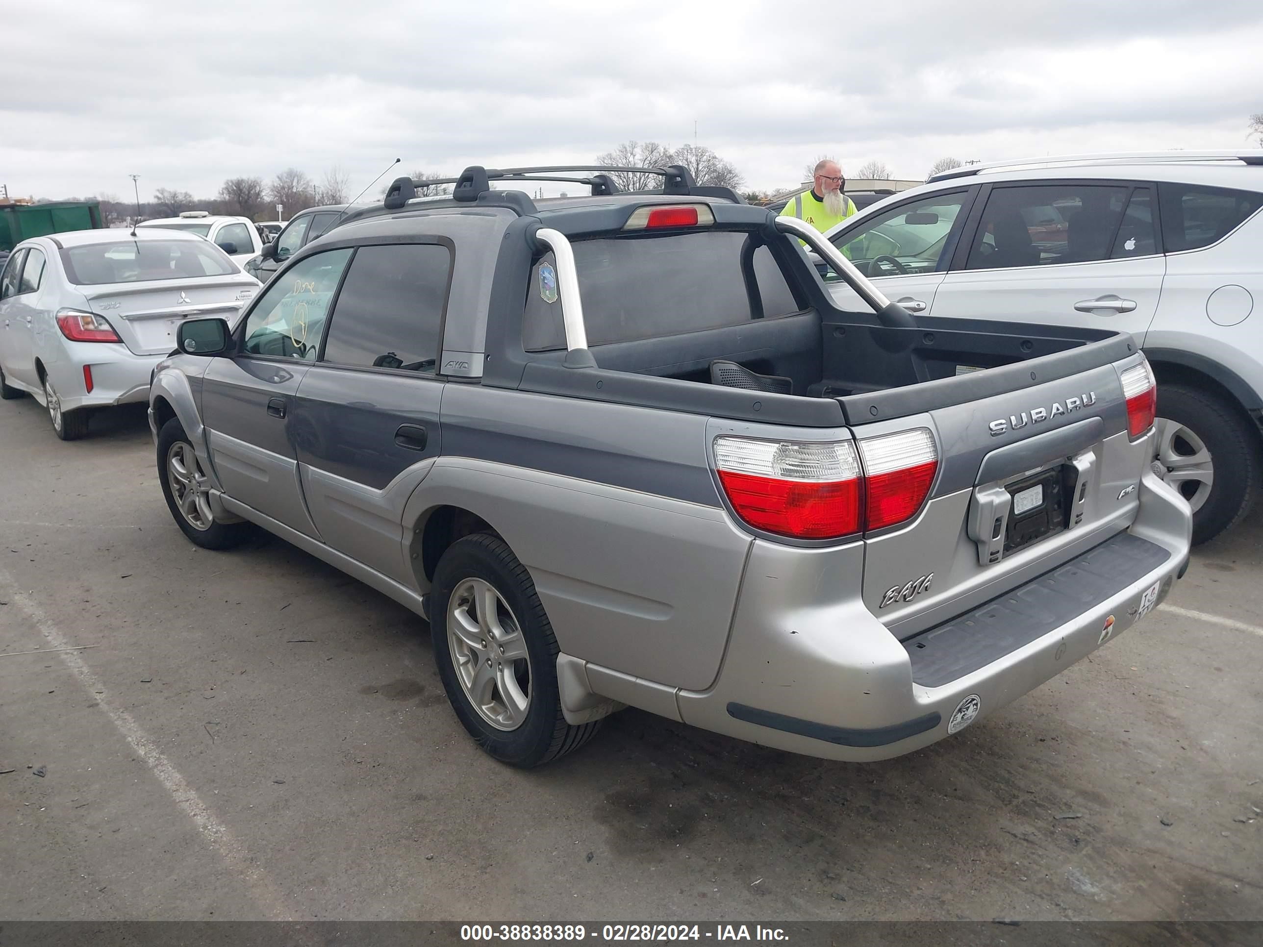 Photo 2 VIN: 4S4BT62C847100768 - SUBARU BAJA 