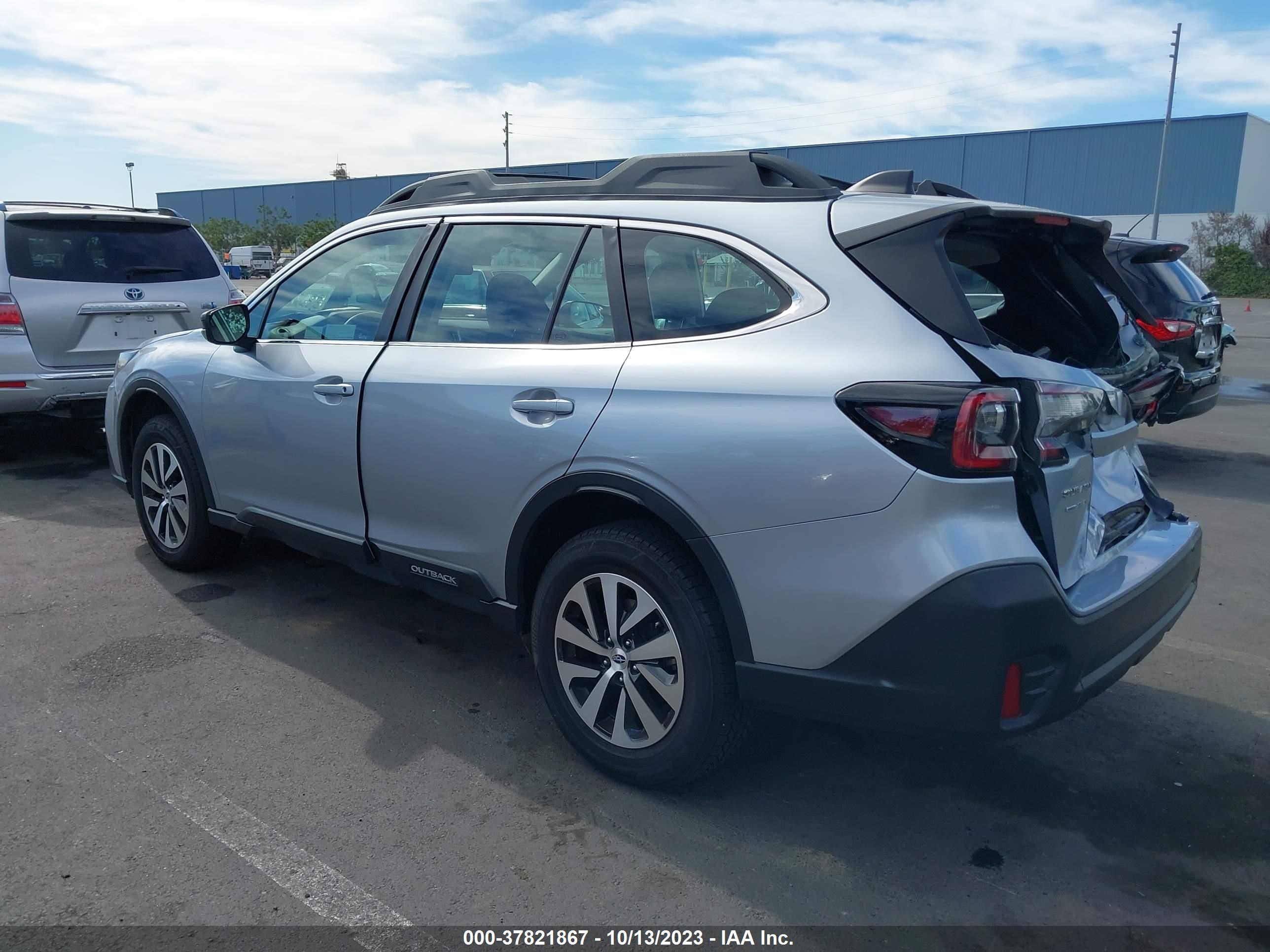 Photo 2 VIN: 4S4BTAAC2L3179123 - SUBARU OUTBACK 