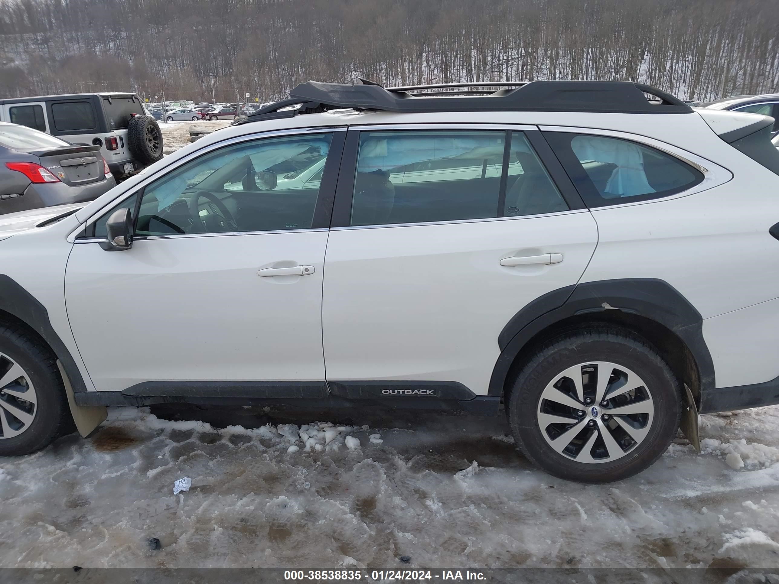 Photo 14 VIN: 4S4BTAAC4P3166413 - SUBARU OUTBACK 