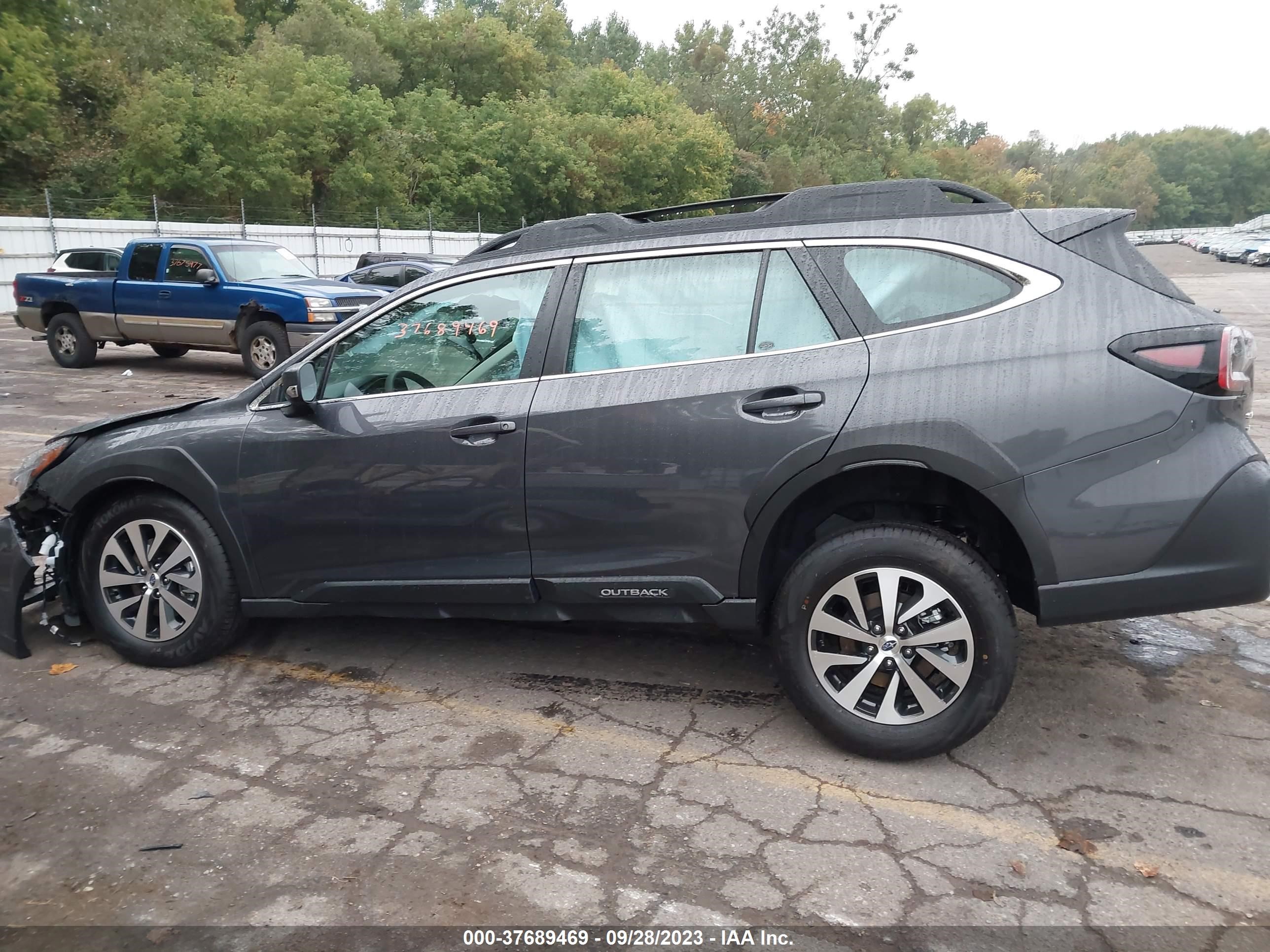 Photo 13 VIN: 4S4BTAAC6R3159370 - SUBARU OUTBACK 