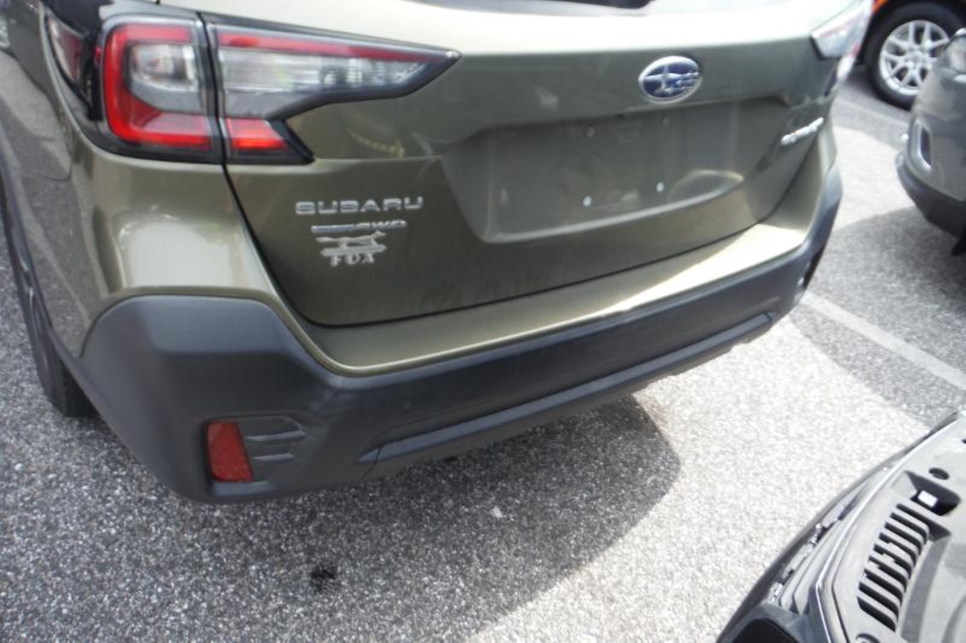 Photo 6 VIN: 4S4BTACC4L3143043 - SUBARU OUTBACK 