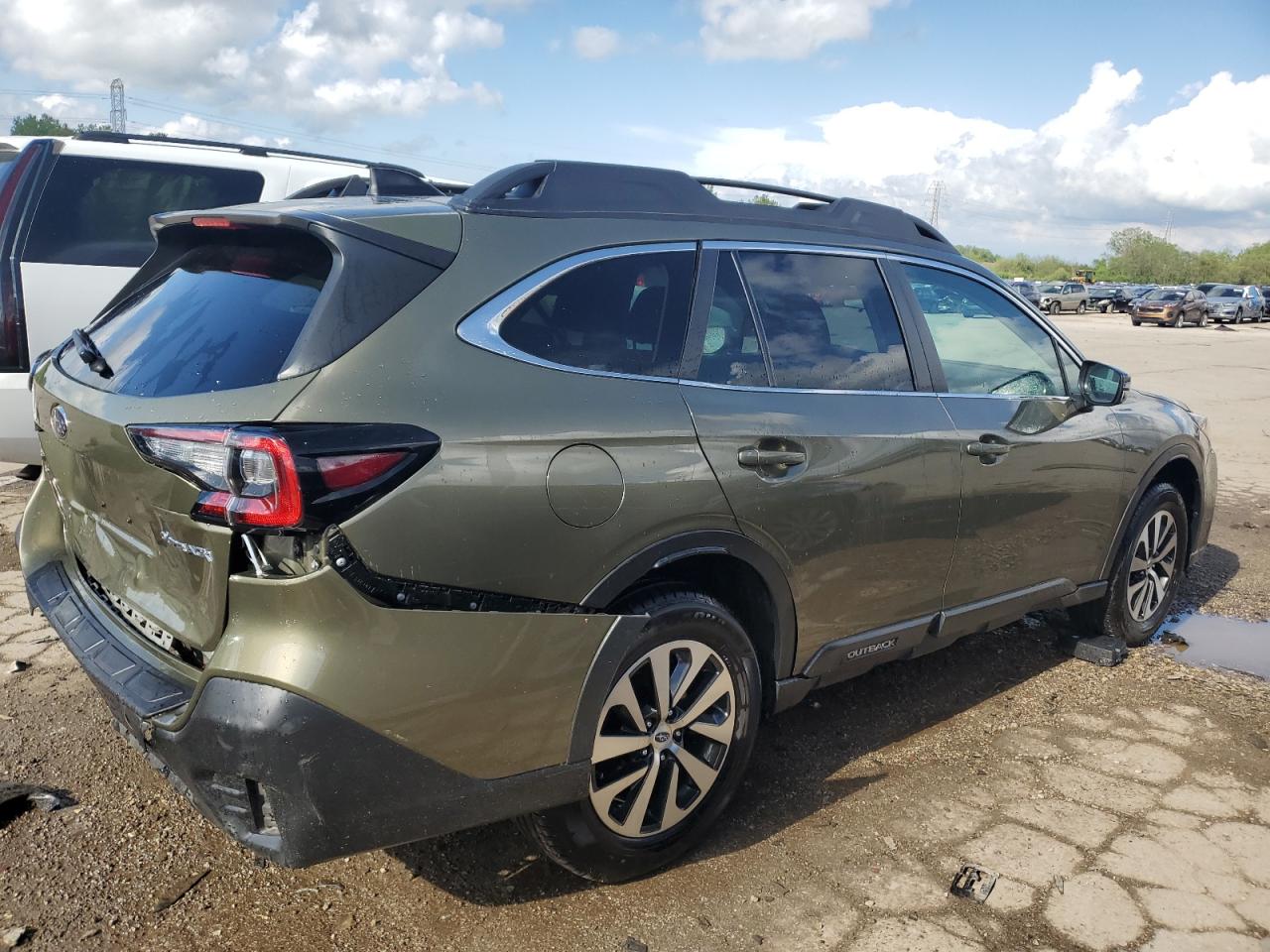 Photo 2 VIN: 4S4BTACC5M3173427 - SUBARU OUTBACK 