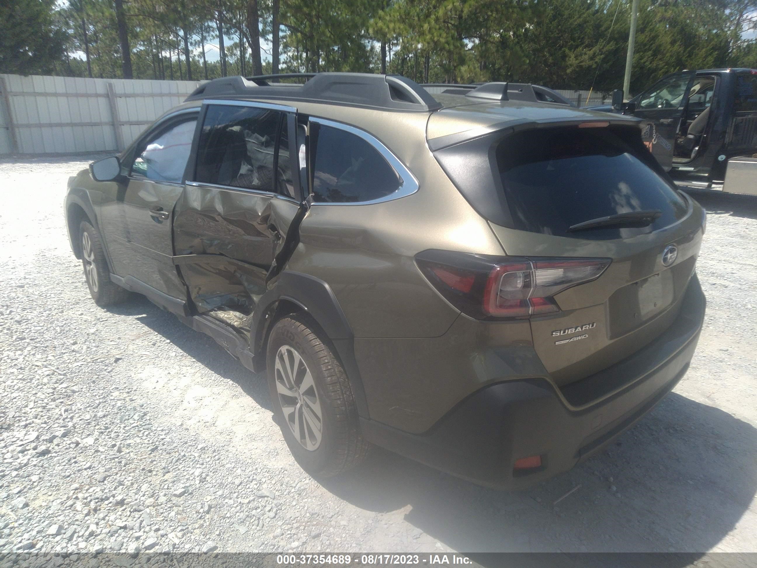 Photo 2 VIN: 4S4BTACC5P3220122 - SUBARU OUTBACK 