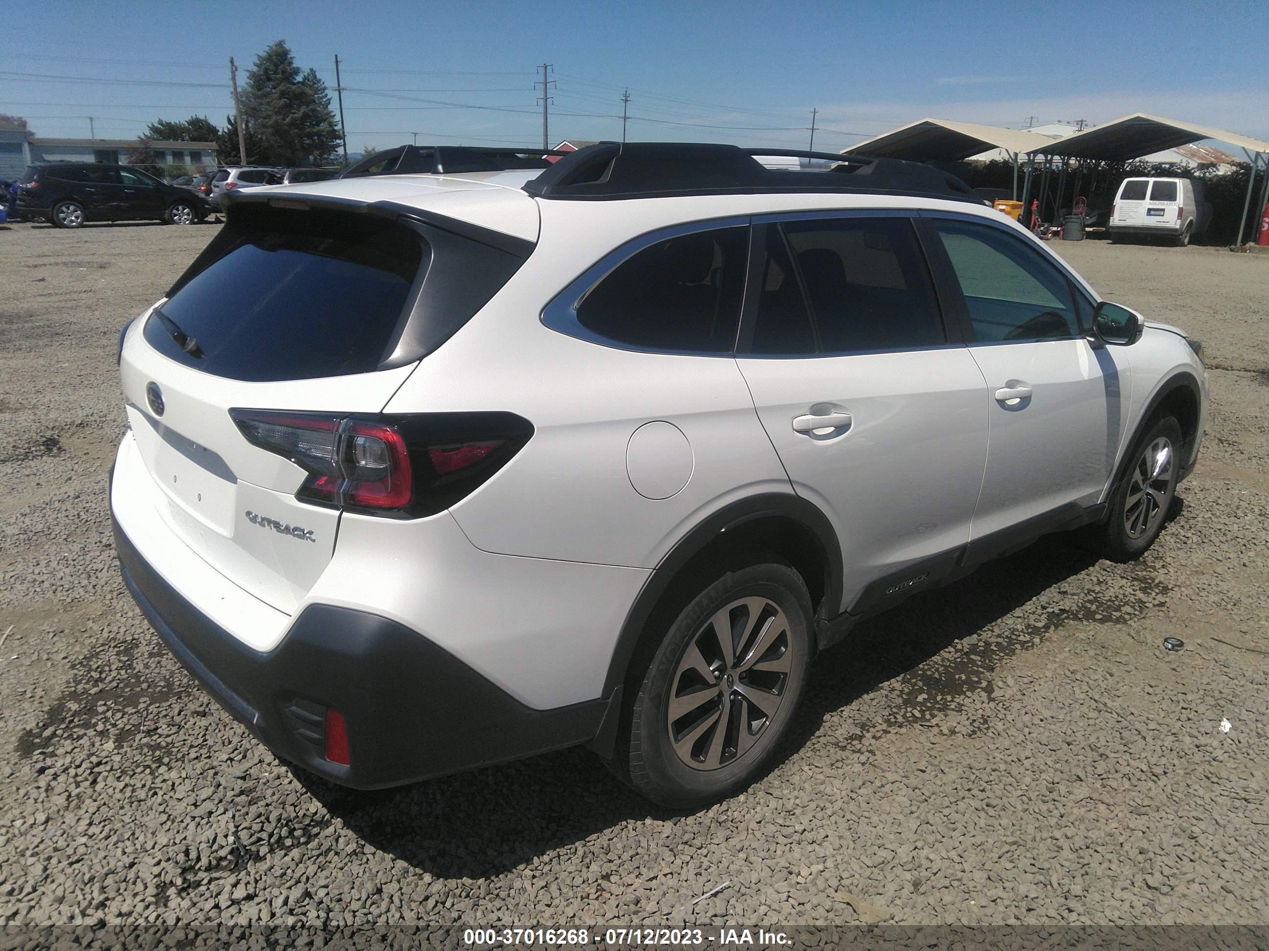 Photo 3 VIN: 4S4BTACC6M3133437 - SUBARU OUTBACK 