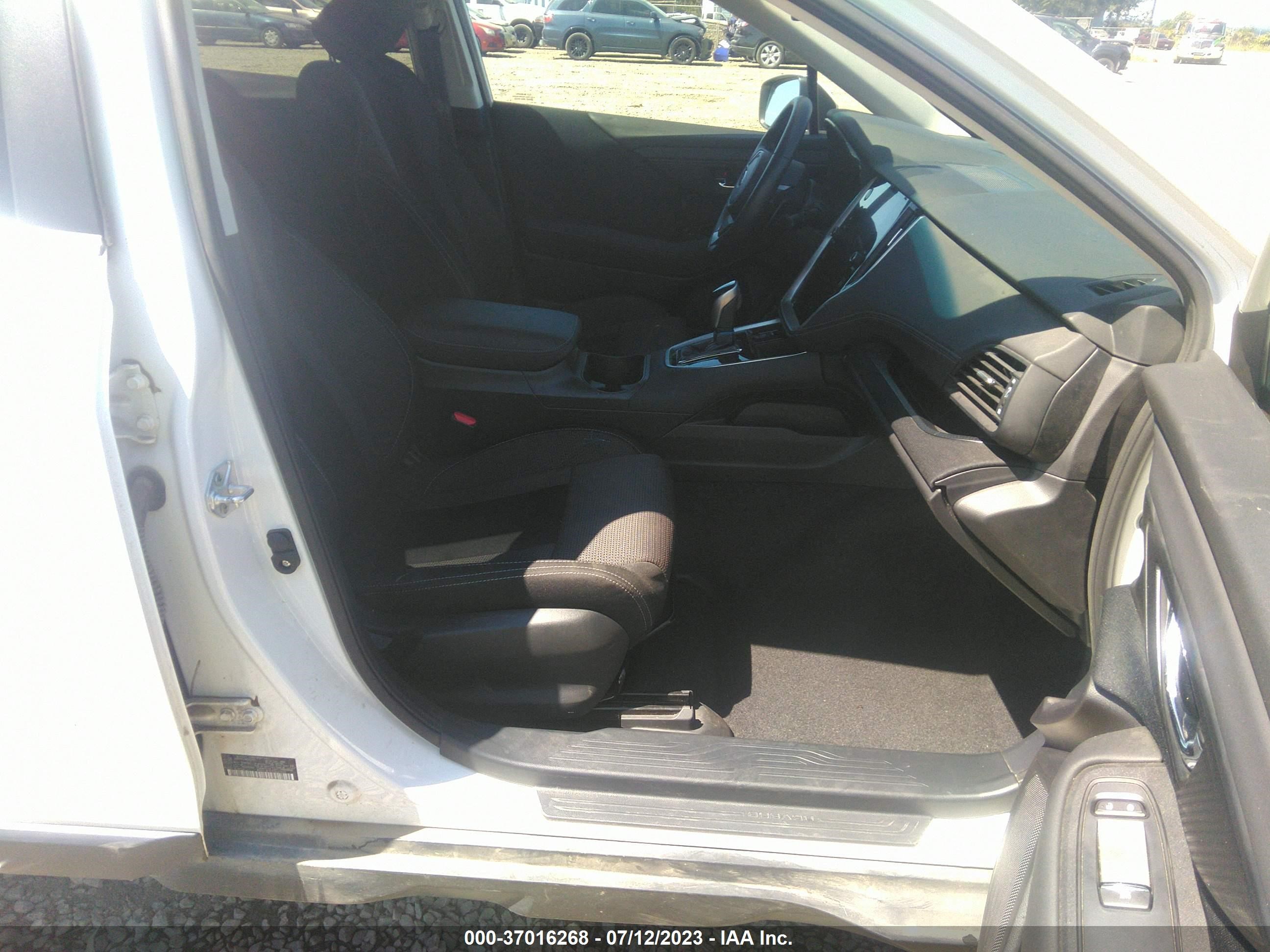 Photo 4 VIN: 4S4BTACC6M3133437 - SUBARU OUTBACK 