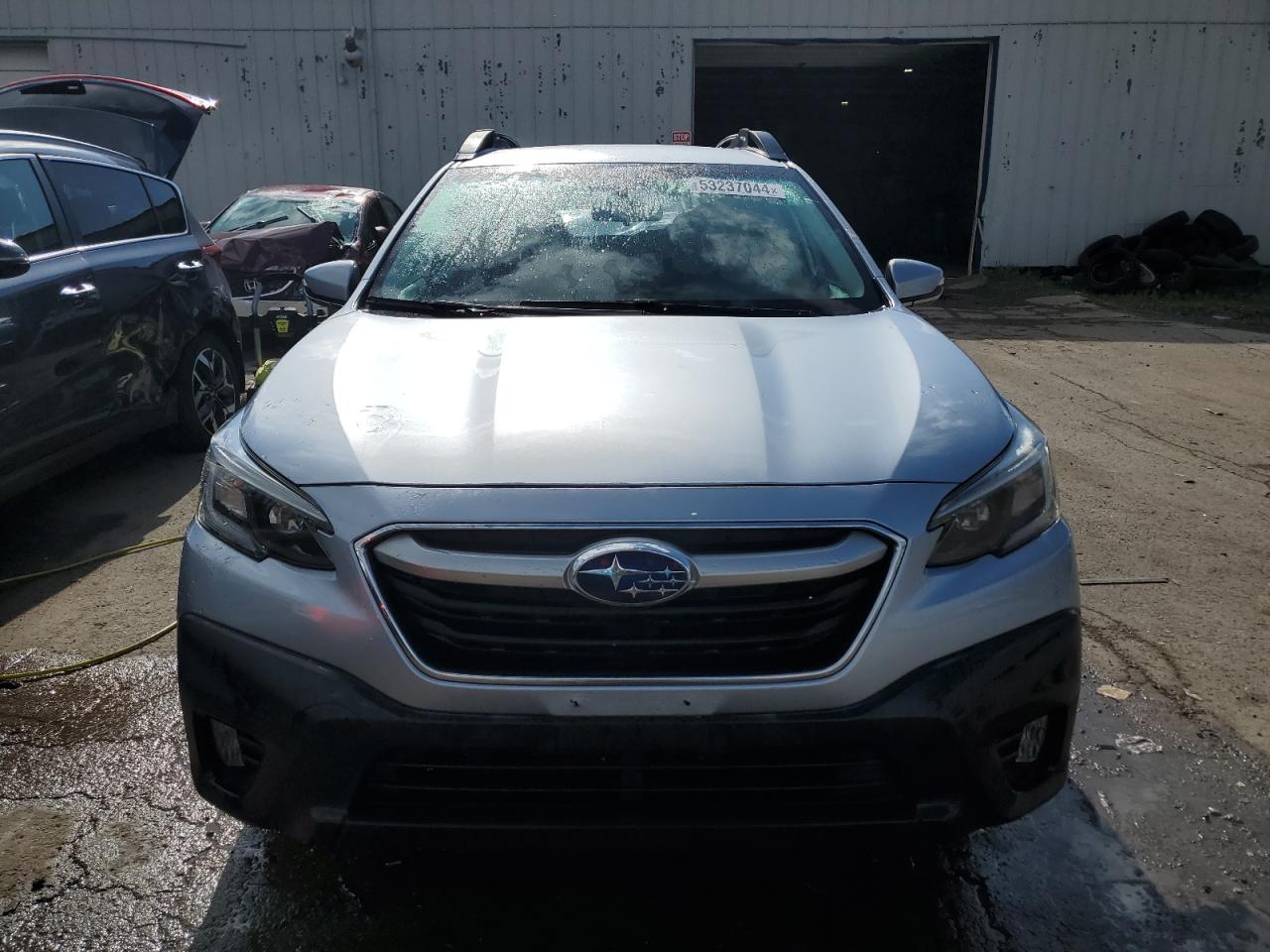 Photo 4 VIN: 4S4BTACCXL3165838 - SUBARU OUTBACK 