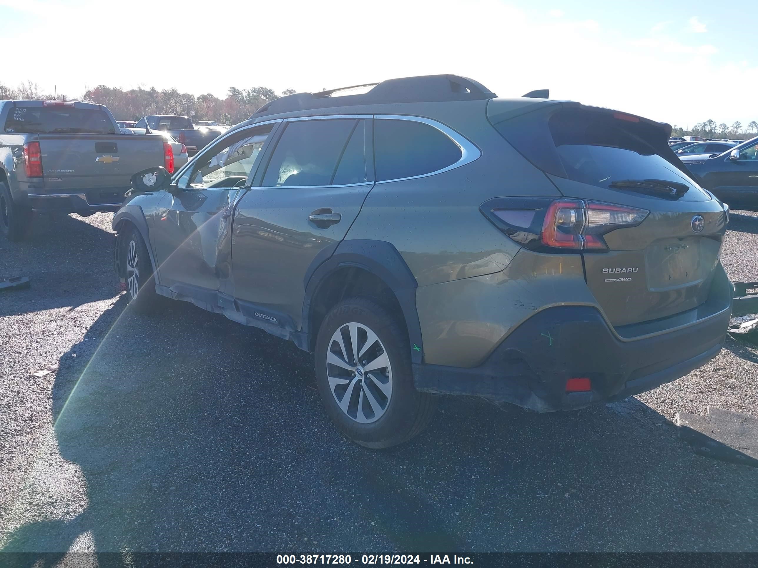 Photo 2 VIN: 4S4BTADC4R3129960 - SUBARU OUTBACK 