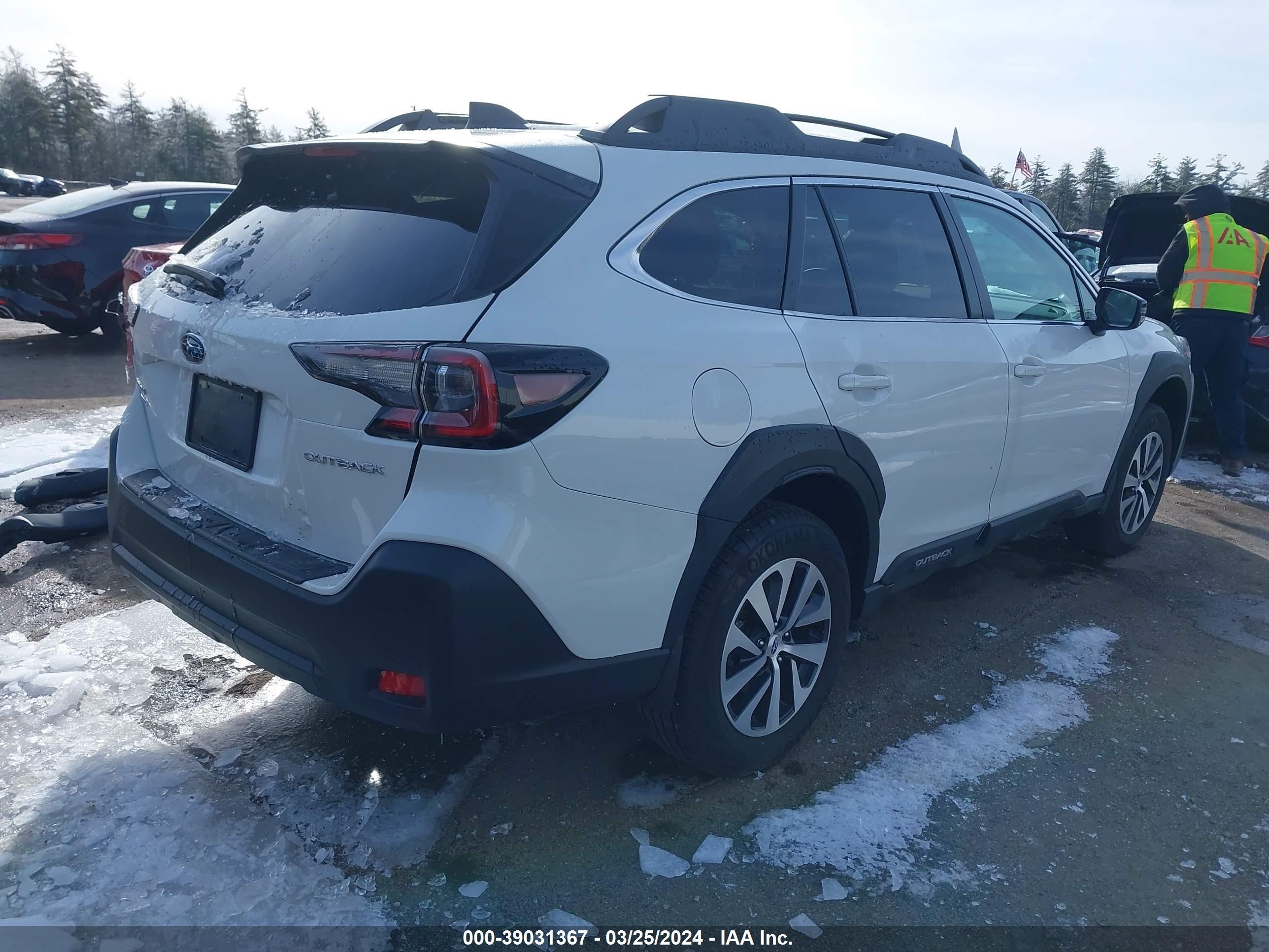 Photo 3 VIN: 4S4BTADC5R3104985 - SUBARU OUTBACK 