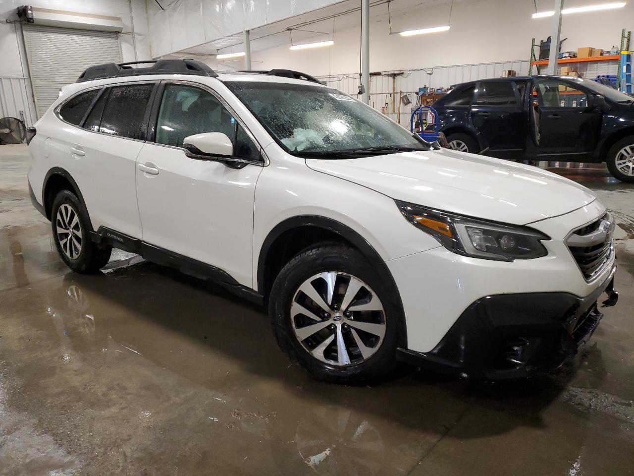 Photo 3 VIN: 4S4BTAFC3M3165578 - SUBARU OUTBACK 