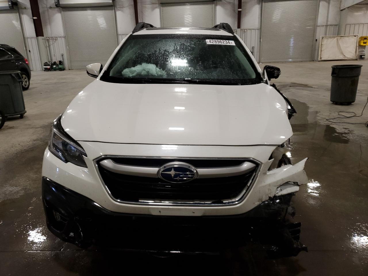 Photo 4 VIN: 4S4BTAFC3M3165578 - SUBARU OUTBACK 