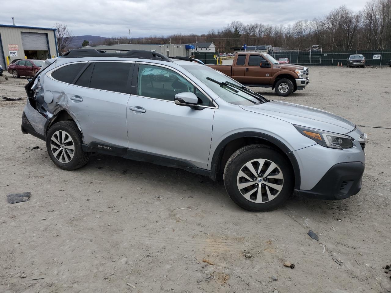 Photo 3 VIN: 4S4BTAFC8N3132870 - SUBARU OUTBACK 