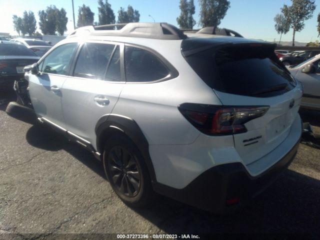 Photo 2 VIN: 4S4BTAJC2P3135824 - SUBARU OUTBACK 