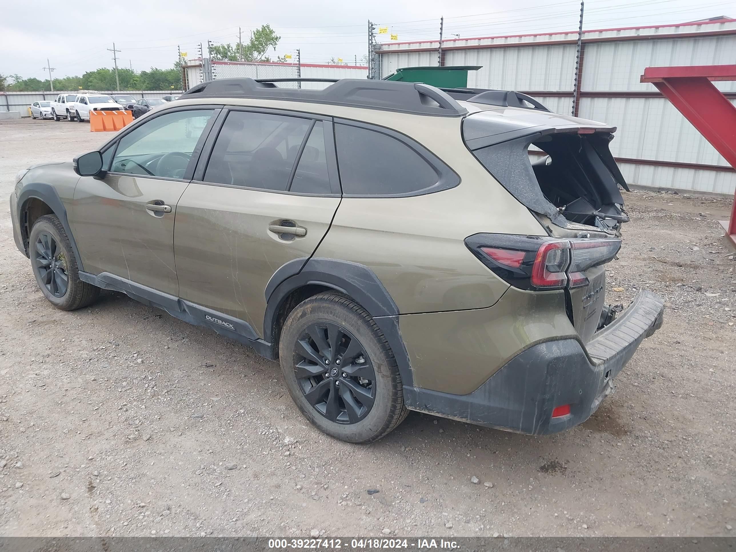 Photo 2 VIN: 4S4BTALCXR3134422 - SUBARU OUTBACK 